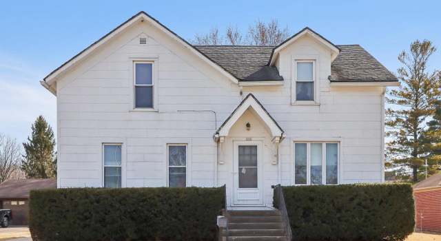 Photo of 236 E Center St, Juneau, WI 53039