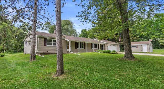 Photo of W377S3527 School Section Lake Dr, Dousman, WI 53118