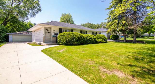 Photo of N91W16855 Laurel Ln, Menomonee Falls, WI 53051