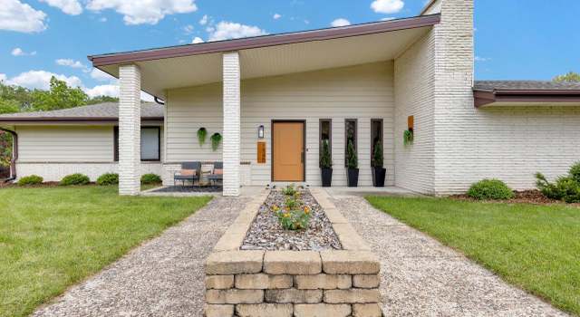 Photo of 1545 W Cedar Ln, River Hills, WI 53217