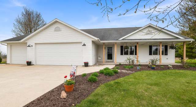 Photo of 7501 Carstens Lake Rd, Manitowoc, WI 54220