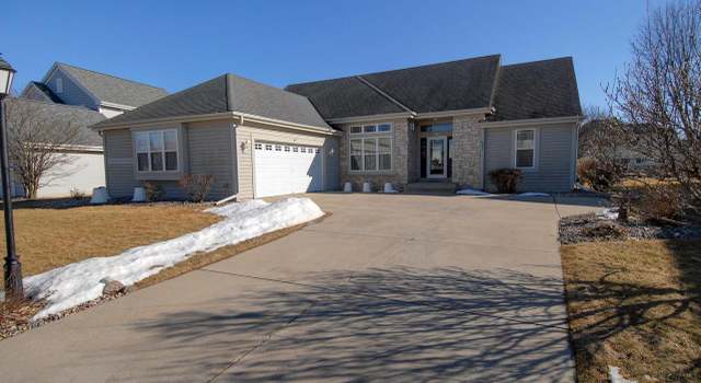 Photo of 3843 Valley Creek Dr, Waukesha, WI 53189