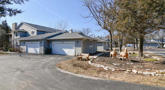 Photo of 5291 Sunset Bluff Dr Unit C, Green Bay, WI 54311