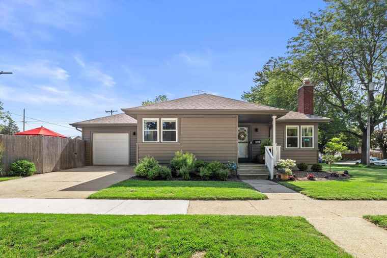Photo of 2022 76th St Kenosha, WI 53143
