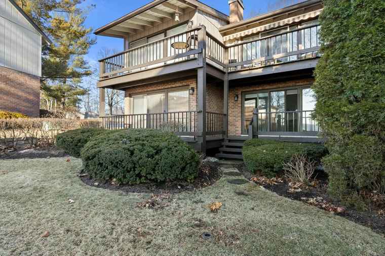 Photo of 1070 S Lake Shore Dr Unit 8-1-A Lake Geneva, WI 53147