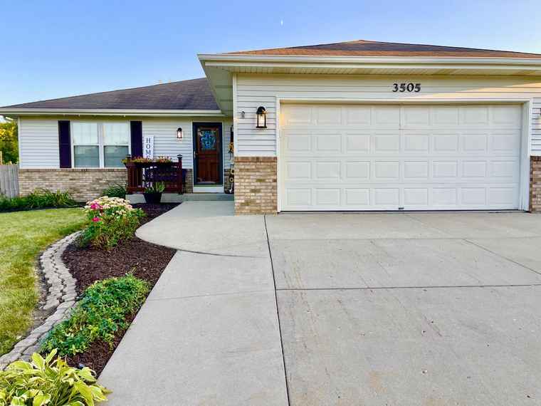 Photo of 3505 25th St Kenosha, WI 53144