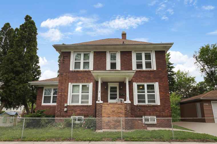 Photo of 7732 15th Ave Kenosha, WI 53143