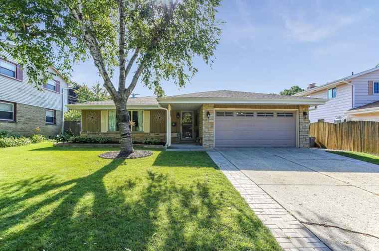 Photo of 6808 49th Ave Kenosha, WI 53142