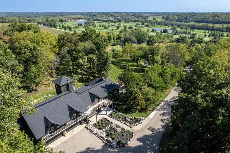 Photo of W2530 Krueger Rd Lake Geneva, WI 53147