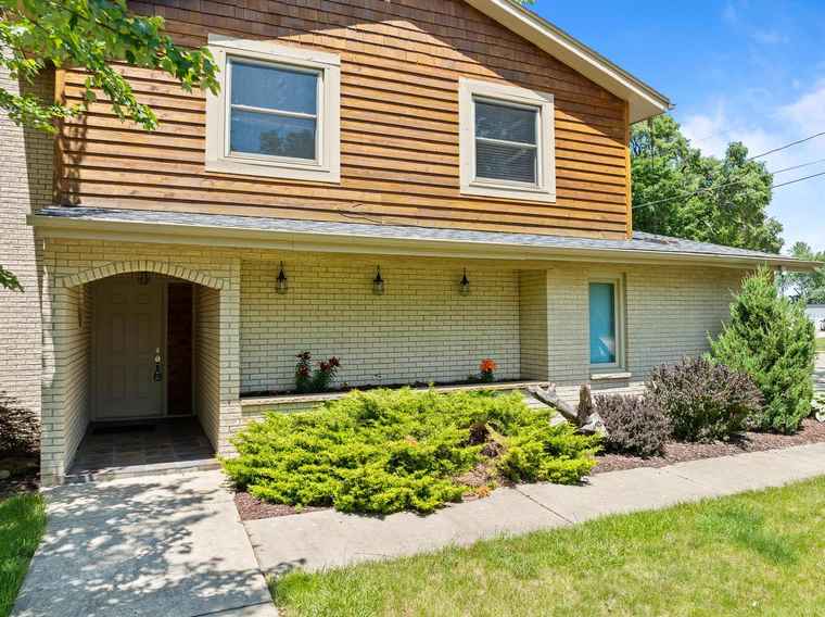 Photo of 808 Lake Geneva Blvd Lake Geneva, WI 53147