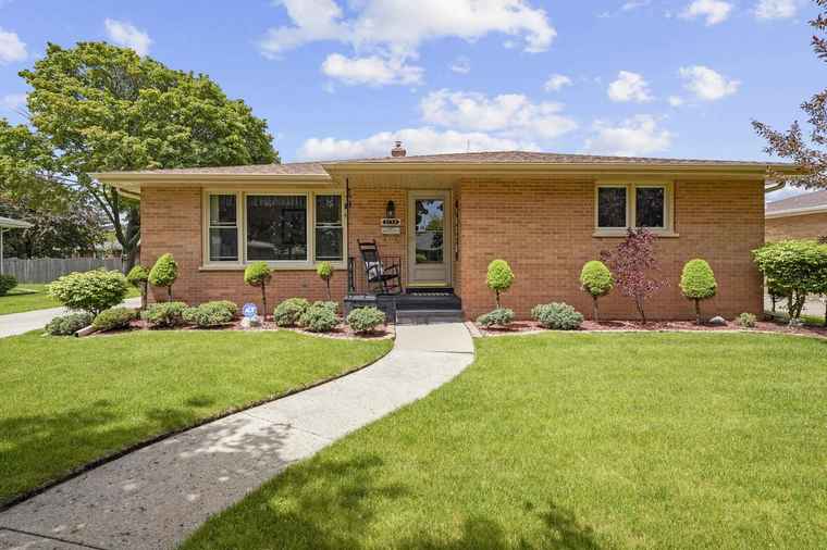 Photo of 2138 23rd Ave Kenosha, WI 53140