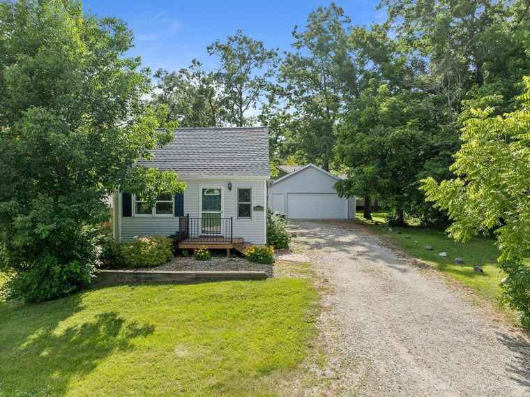 Photo of N3335 University Rd Lake Geneva, WI 53147
