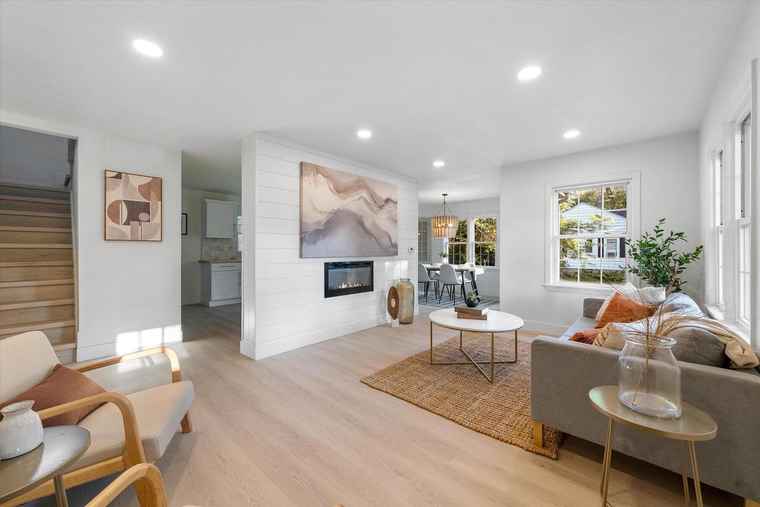 Photo of 4754 N 106th St Wauwatosa, WI 53225