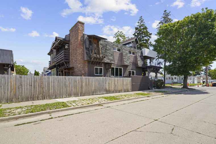Photo of 7324 31st Ave Kenosha, WI 53142