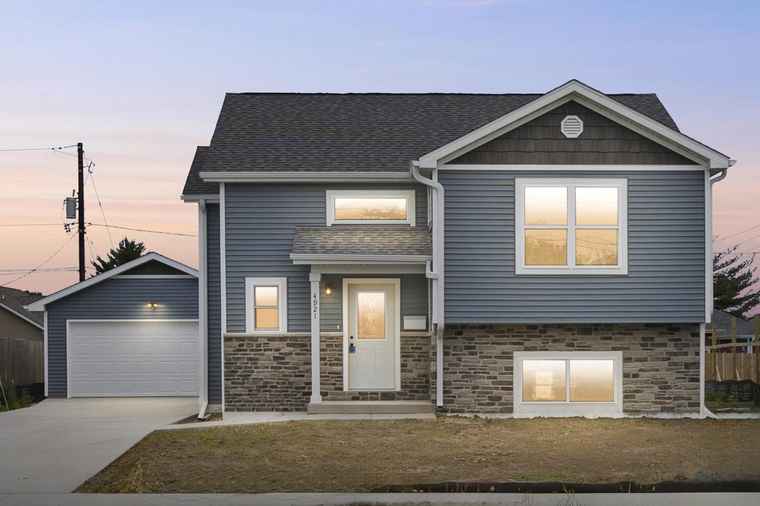 Photo of 4921 38th Ave Kenosha, WI 53144