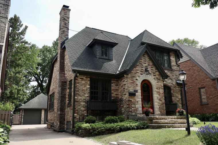 Photo of 6309 W Mckinley Ave Wauwatosa, WI 53213
