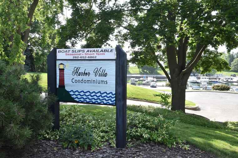 Photo of 4809 5th Ave #2 Kenosha, WI 53140
