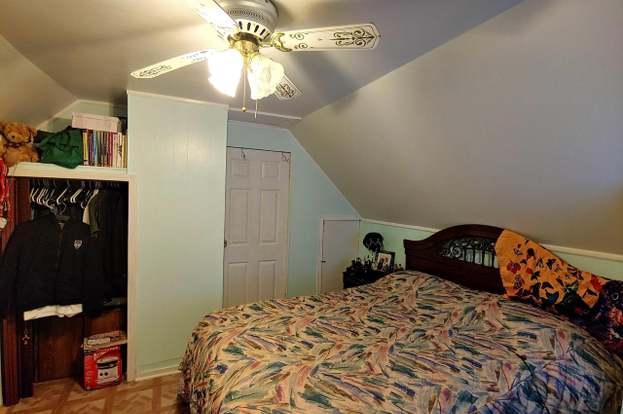 1415 S 21st St Milwaukee Wi 53204 3 Beds 1 5 Baths