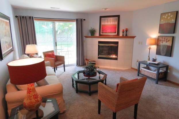 4555 S 124th St New Berlin Wi 53151 Mls 1657956 Redfin