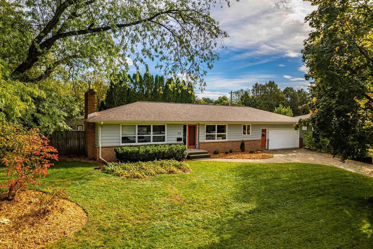 313 Robin Pkwy, Madison, WI 53705 | Redfin