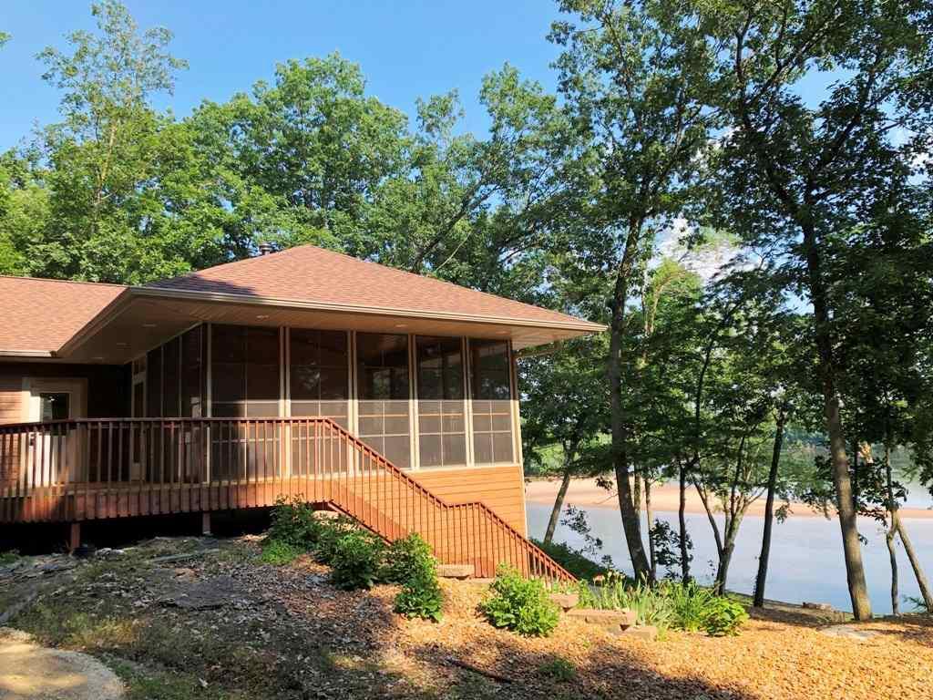 15757 Richwood Ln, Blue River, WI 53518 | MLS# 1888125 | Redfin