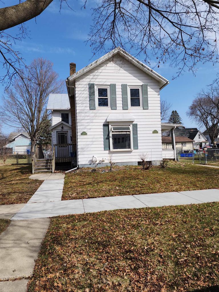320322 3rd Ave, Baraboo, WI 53913 MLS 1953431 Redfin