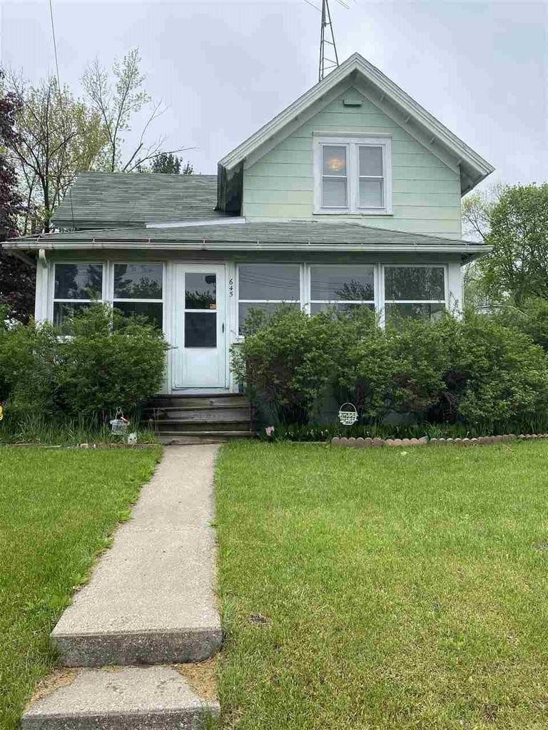 645 8th St, Reedsburg, WI 53959 MLS 1883923 Redfin