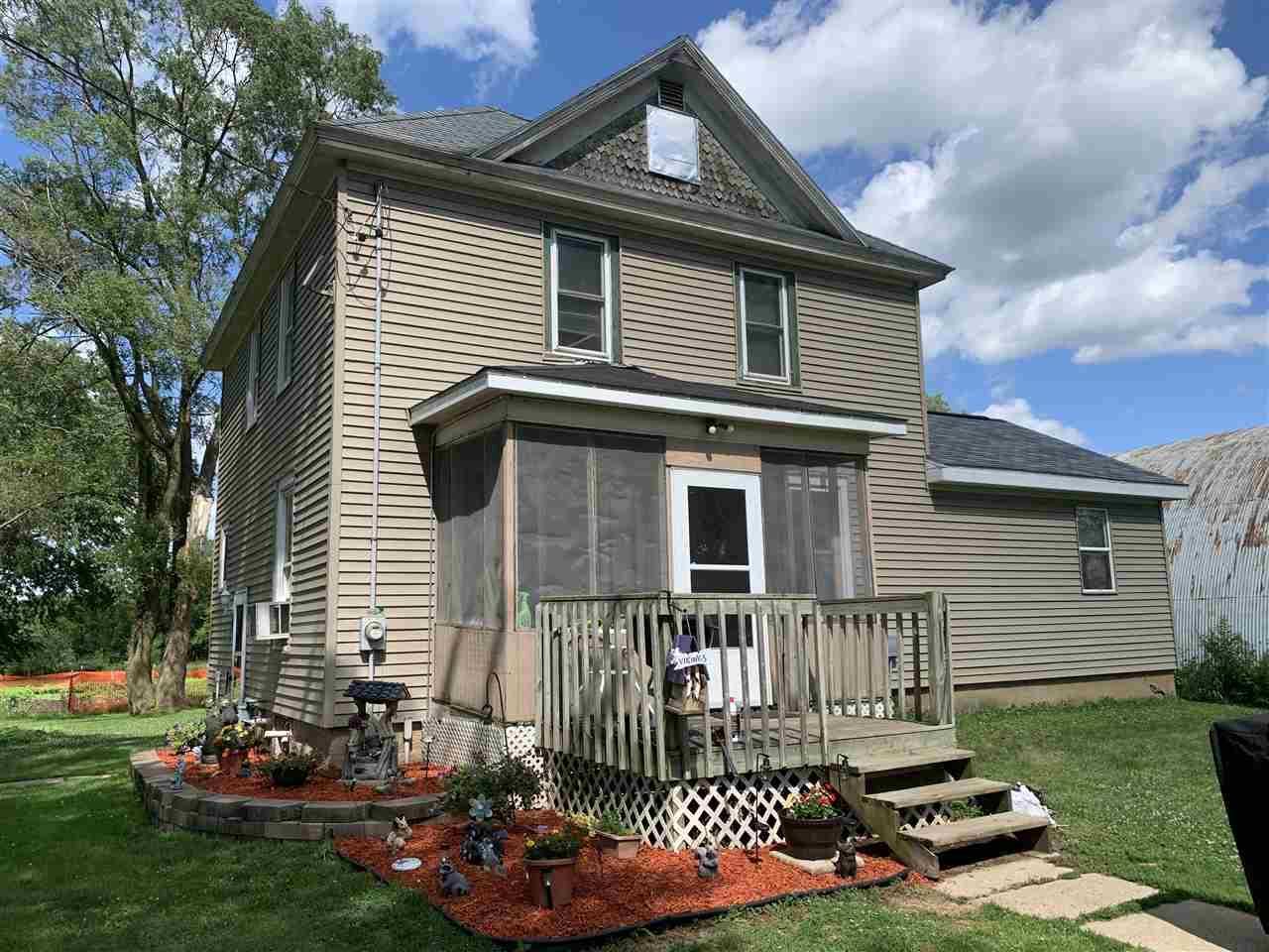 441 S Main St, Fall River, WI 53932 MLS 1886950 Redfin