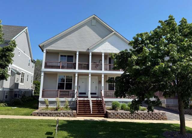 Property at 896 Stonehaven Dr, Sun Prairie, WI 53590, 2 beds, 2.5 baths