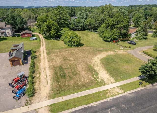 Property at 101 Logelin Dr, Reedsburg, WI 53959