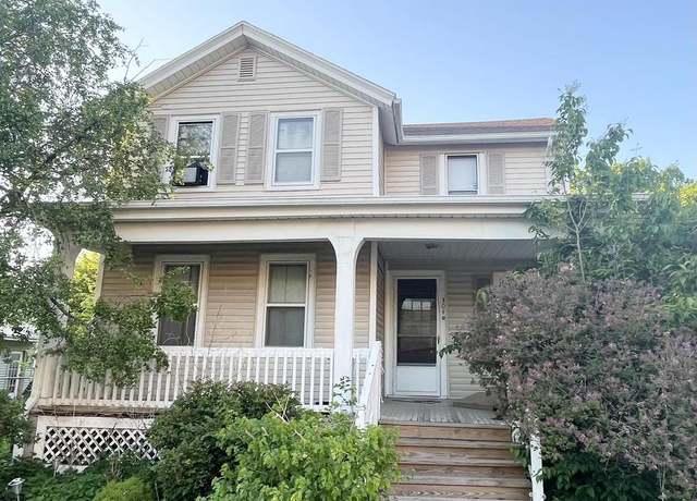 Property at 304 Cole St, Watertown, WI 53094, 3 beds, 1.5 baths