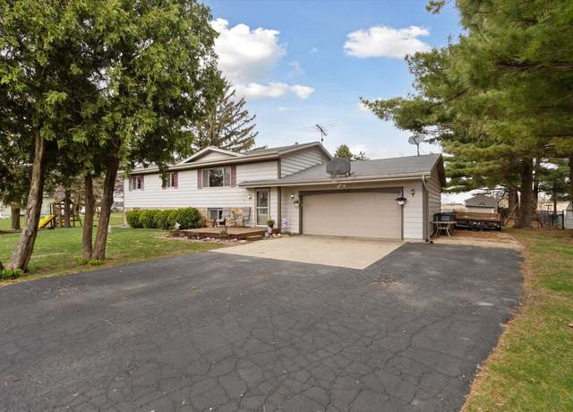 Property at 1746 W Russell Rd, Janesville, WI 53545, 4 beds, 2 baths