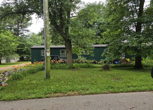 Property at 700 N 8th St, Avoca, WI 53506, 2 beds, 2 baths