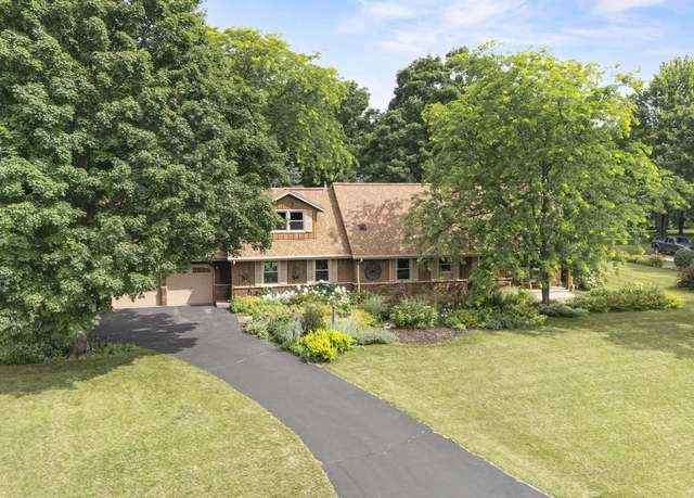 Property at S56W23606 Maplewood Ter, Waukesha, WI 53189, 4 beds, 2.5 baths