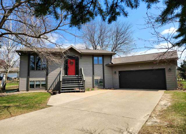 Property at 12902 Flicker Rd, Tomah, WI 54660, 3 beds, 2.5 baths