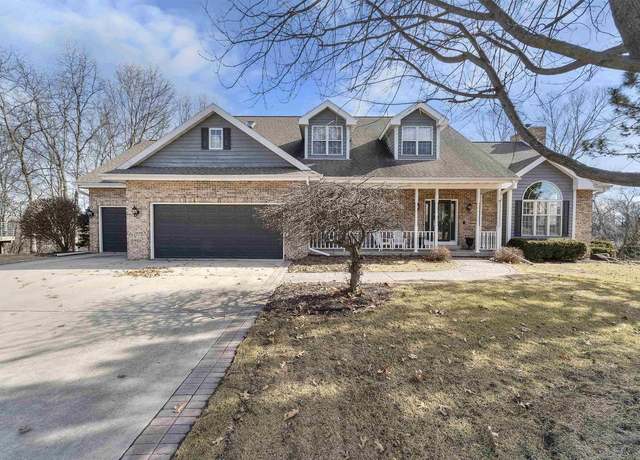 Property at 5842 Persimmon Dr, Fitchburg, WI 53711, 5 beds, 4.5 baths