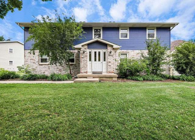 Property at 2645 Smithfield Dr, Fitchburg, WI 53719, 8 beds, 4 baths