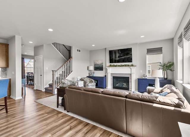 Property at 931 Lavender Way, Deforest, WI 53532, 4 beds, 2.5 baths