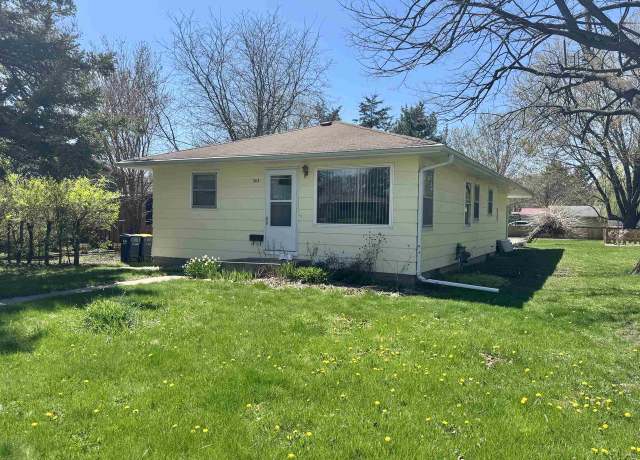 Property at 303 N Union St, Mauston, WI 53948, 2 beds, 1 bath