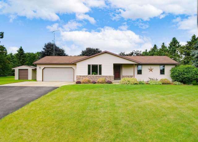 Property at N821 Lake View Dr, Reeseville, WI 53579, 3 beds, 2 baths