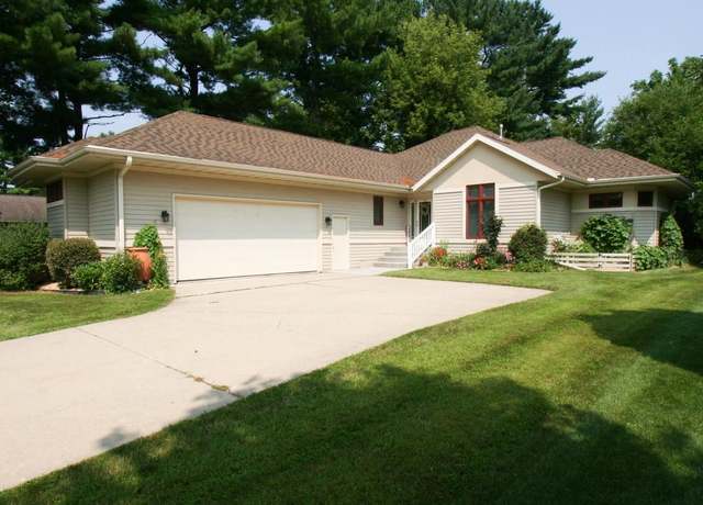 Property at 3629 Candlewood Dr, Janesville, WI 53546, 4 beds, 3 baths
