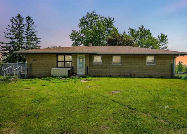 Property at 3620 Curwen Ln, Hazel Green, WI 53811, 4 beds, 2 baths