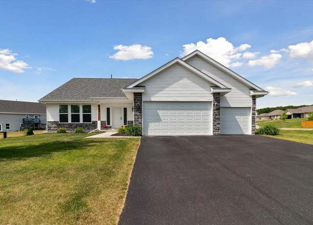 Property at 705 E Mason Dr, Edgerton, WI 53534, 5 beds, 3.5 baths