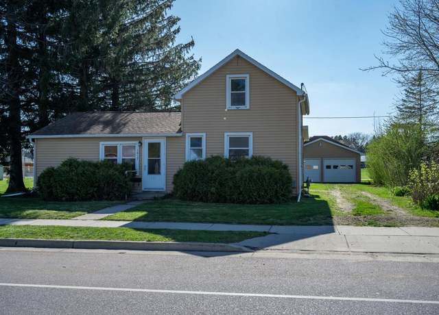Property at 1417 Academy St, Elroy, WI 53929, 3 beds, 1.5 baths