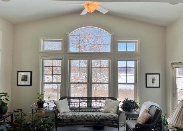 Property at 1611 Pond View Ct, Middleton, WI 53562, 4 beds, 3.5 baths