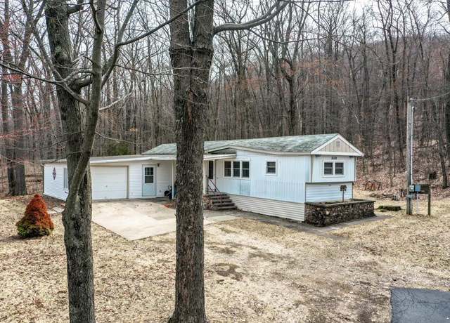 Property at E12977 Neuman Rd, Baraboo, WI 53913, 2 beds, 1 bath