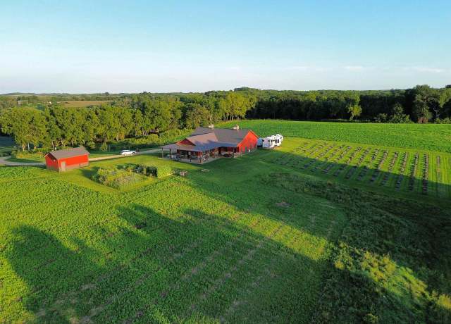 Property at 5320 Sunny Ridge Rd, Mineral Point, WI 53565, 1 bed, 1 bath