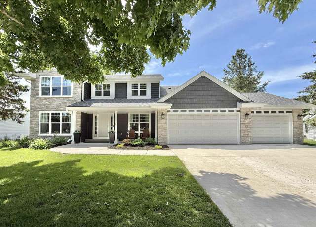 Property at 2324 Boulder Ln, Beloit, WI 53511, 7 beds, 5 baths