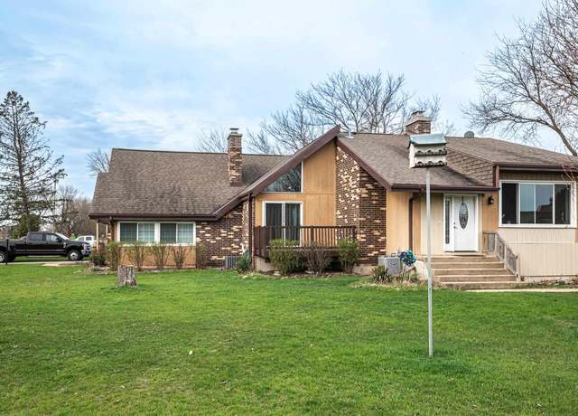 Property at 6661 Fairway Circle & 4572 Golf Dr, Windsor, WI 53598, 6 beds, 4 baths