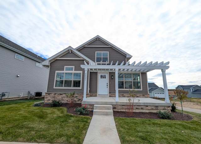 Property at 4821 Lacy Rd, Fitchburg, WI 53711, 3 beds, 2.5 baths